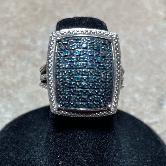 Diamond Blue Pompadour Ring. Size 6. Rhodium over 925 SS Gorgeous setting. - Picture 4 of 10